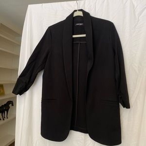 Listelle Sleek Black Lightweight Coat